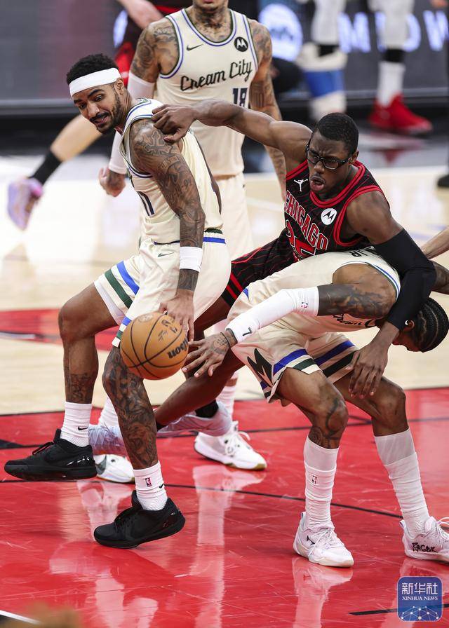 开云体育官网-赛地聚焦：NBA常规赛冲刺阶段热度飙升，密尔沃基雄鹿刷新队史纪录，压力陡增，轮换策略成焦点的简单介绍